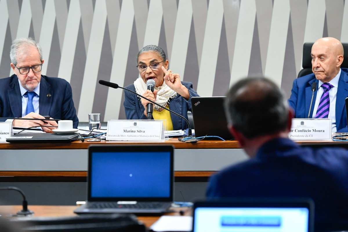 No Senado, Marina destaca decisão técnica do Ibama contra Petrobras