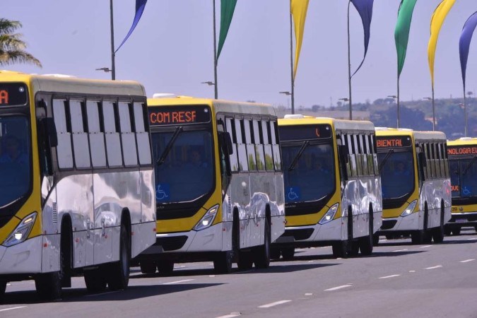 Novos ônibus da empresa Pioneira reforçam transporte público no Paranoá e no Itapoã - (crédito: Ed Alves/CB/DA.Press) Novos ônibus da empresa Pioneira reforçam transporte público no Paranoá e no Itapoã - (crédito: Ed Alves/CB/DA.Press)