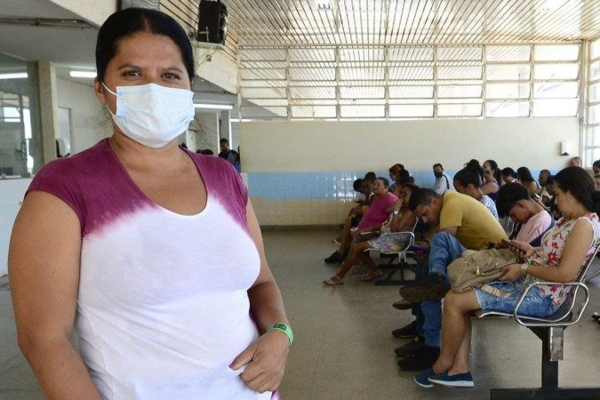  13/09/2023 Crédito: Marcelo Ferreira/CB/D.A Press. Brasil. Brasília - DF - Demora no atendimento do Hospital Regional da Ceilândia. Rosineide Silva.