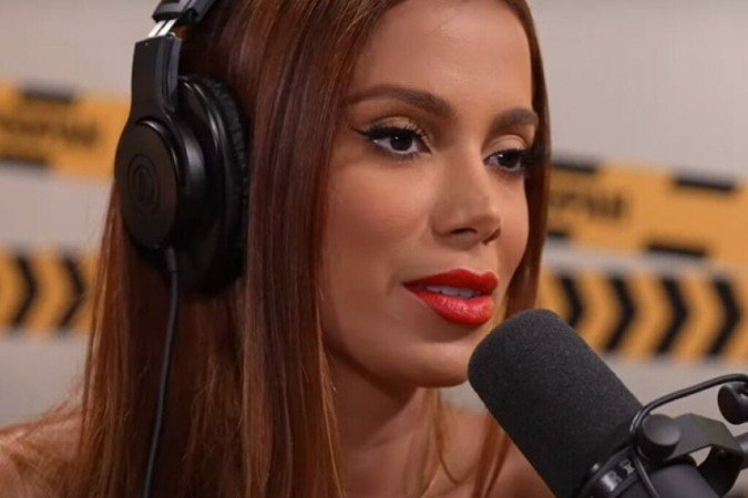 Anitta tem look detonado por internautas no VMA: 