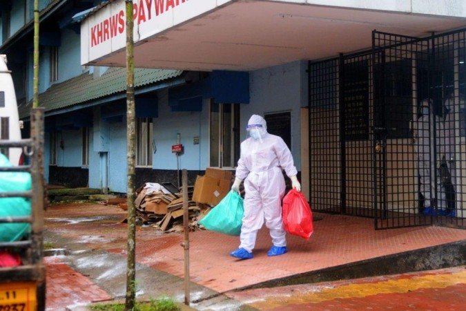 O vírus Nipah é uma doença zoonótica que pode ser transmitida de alguns animais para humanos - (crédito: Getty Images) O vírus Nipah é uma doença zoonótica que pode ser transmitida de alguns animais para humanos - (crédito: Getty Images)