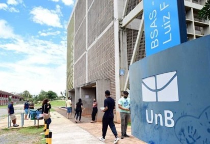 UnB oferece vagas para vestibular tradicional e para vestibular em licenciatura em línguas de sinais brasileira -  (crédito: ED ALVES/CB/D.A.Press)