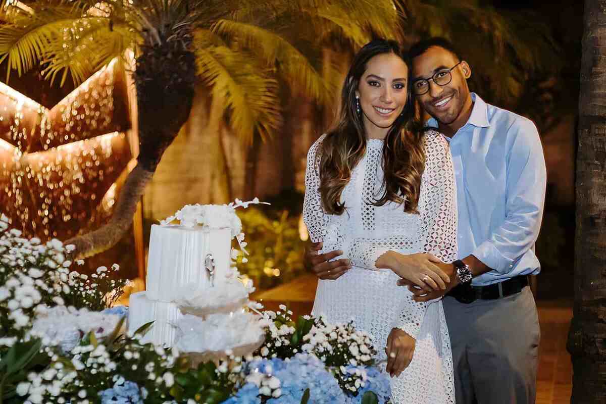 Joshua Arantes do Nascimento e Bárbara Meireles ficaram noivos em abril de 2023 -  (crédito: Arquivo pessoal)
