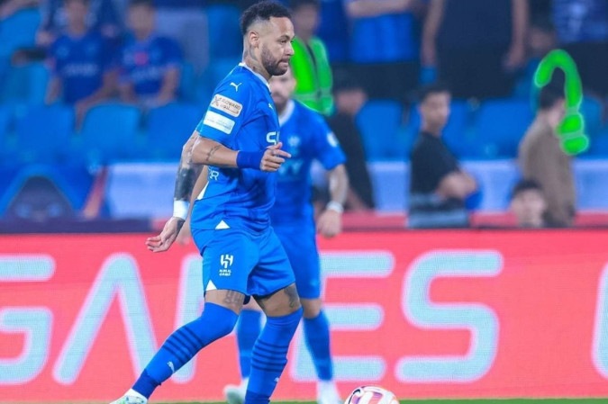 ⚽️ Neymar cobrando falta pré jogo do Al Hilal #neymar #alhilal #gol