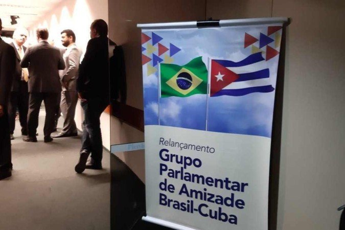 No encontro no Congresso Nacional, os discursos eram de críticas ao embargo norte-americano a Cuba, que acontece há 60 anos - (crédito: Evandro Ebóli/ CB) No encontro no Congresso Nacional, os discursos eram de críticas ao embargo norte-americano a Cuba, que acontece há 60 anos - (crédito: Evandro Ebóli/ CB)