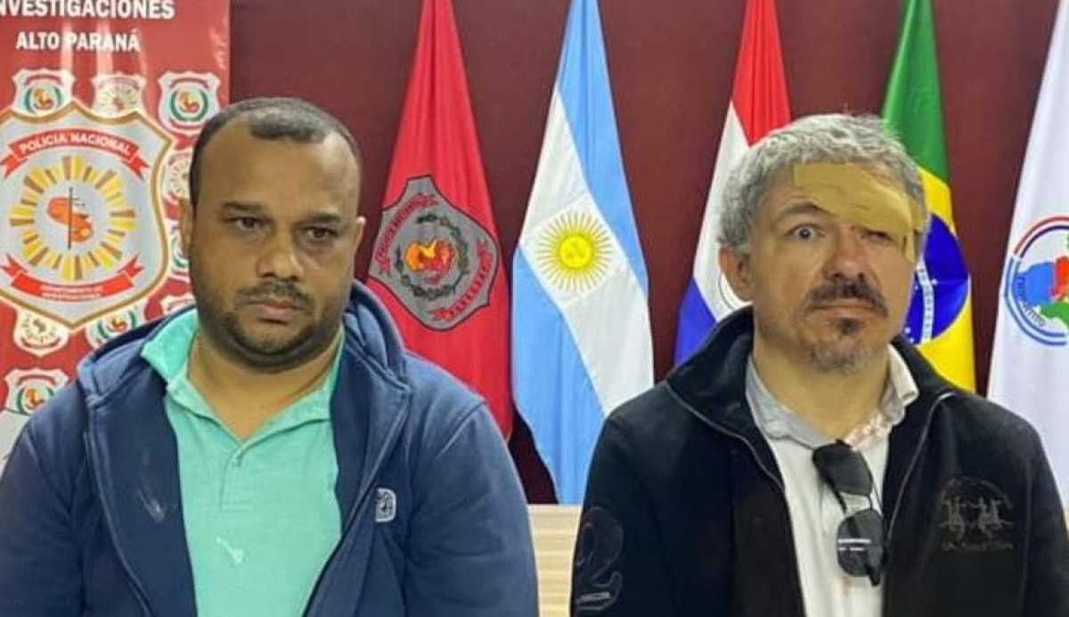 O radialista Maxcione Pitangui de Abreu e o blogueiro da bomba Wellington Macedo foram presos no Paraguai, na quinta-feira (14/9)