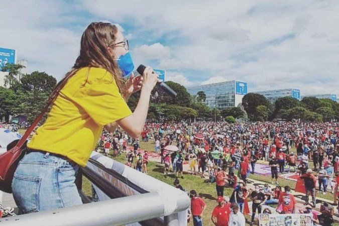 Giulia Tadini, 33 anos, é a nova presidente do Partido Socialismo e Liberdade (PSol-DF)