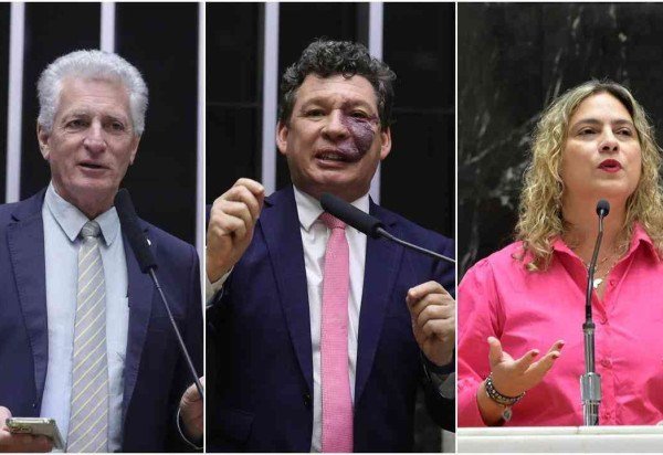 EM Política