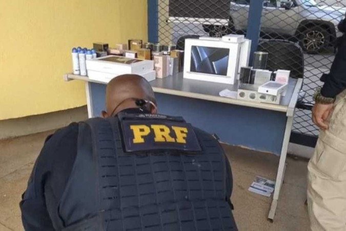 Polícia Rodoviária Federal apreende mais de 130 mil em mercadorias no Recanto das Emas
- (crédito: Divulgação/PRF) Polícia Rodoviária Federal apreende mais de 130 mil em mercadorias no Recanto das Emas
- (crédito: Divulgação/PRF)