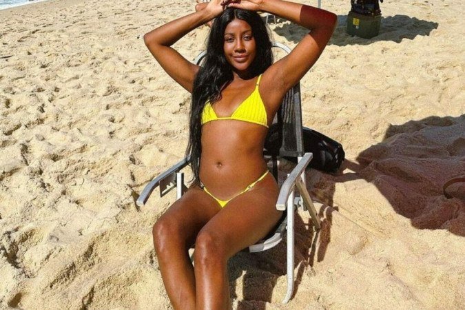 Essa é a segunda vez que, a aparência de Camilla de Lucas vira alvo de comentários nas redes sociais. Há algum tempo, a influencer foi criticada por não usar o cabelo natural durante a transição capilar - (crédito: Reprodução/Instagram) Essa é a segunda vez que, a aparência de Camilla de Lucas vira alvo de comentários nas redes sociais. Há algum tempo, a influencer foi criticada por não usar o cabelo natural durante a transição capilar - (crédito: Reprodução/Instagram)