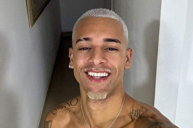 Nas redes sociais, é possível encontrar algumas postagens de internautas reagindo ao nude do atual participante de A Fazenda 15 - (crédito: Reprodução/Instagram) Nas redes sociais, é possível encontrar algumas postagens de internautas reagindo ao nude do atual participante de A Fazenda 15 - (crédito: Reprodução/Instagram)