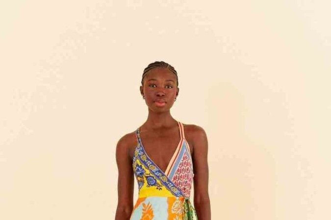 O mix de estampas sempre fica em alta durante a primavera