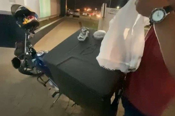 Droga estava no baú da moto - (crédito: PCDF/Divulgação) Droga estava no baú da moto - (crédito: PCDF/Divulgação)