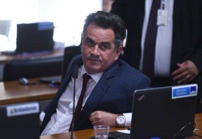 PF cumpriu nesta quinta-feira (7/5) mandados de buscas e apreensão contra Nogueira e outras nove pessoas no âmbito da Operação Compliance Zero -  (crédito: Edilson Rodrigues/Agência Senado) -PF cumpriu nesta quinta-feira (7/5) mandados de buscas e apreensão contra Nogueira e outras nove pessoas no âmbito da Operação Compliance Zero -  (crédito: Edilson Rodrigues/Agência Senado)