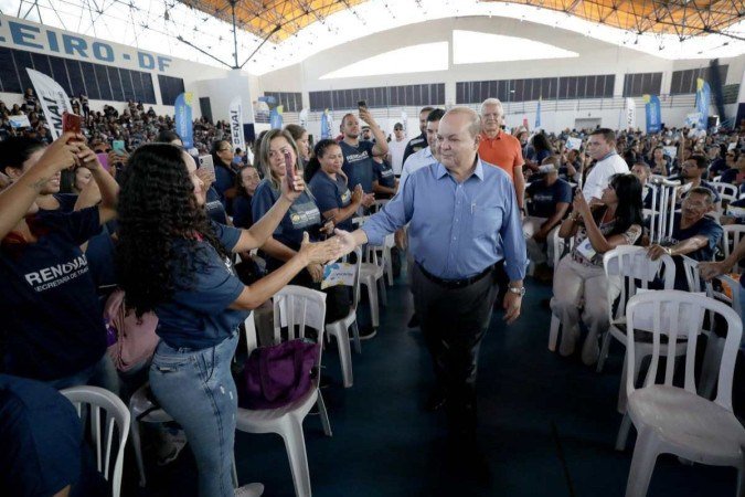 GDF forma mais 2,1 mil alunos no RenovaDF. O evento de formatura ocorreu na manhã desta quarta-feira (20/9), no Ginásio de Esportes do Cruzeiro