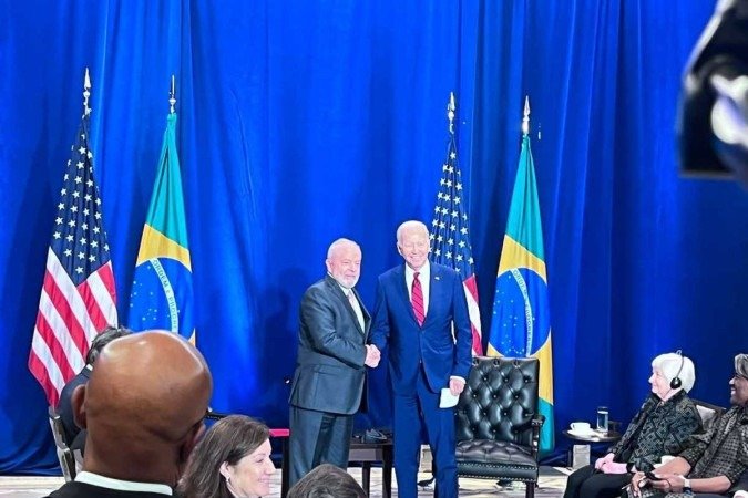 Lula disse esperar que relação Brasil-EUA seja aperfeiçoada e apontou que ambos os países vão se comportar como amigos - (crédito: Denise Rothenburg/CB/DA.Press) Lula disse esperar que relação Brasil-EUA seja aperfeiçoada e apontou que ambos os países vão se comportar como amigos - (crédito: Denise Rothenburg/CB/DA.Press)