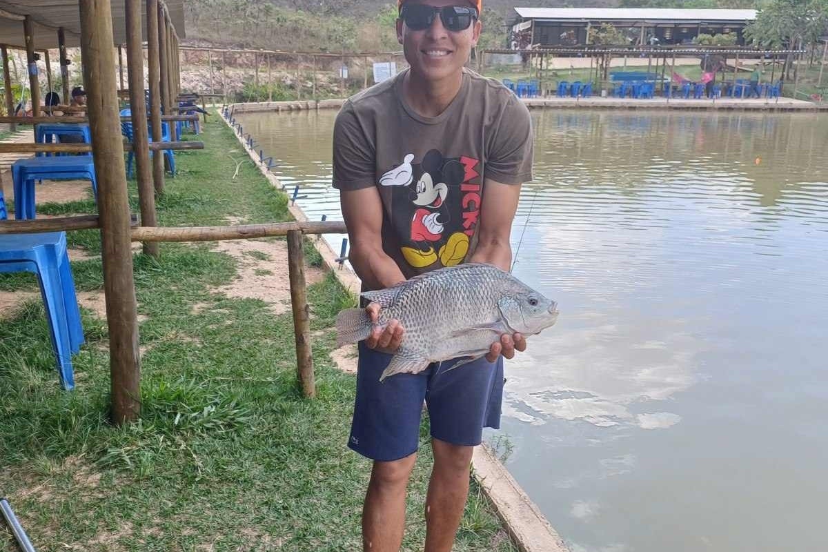 UMA FAMÍLIA QUE SE DEDICA PARA A PESCA ESPORTIVA