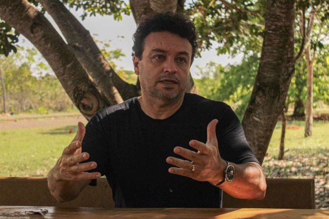  22/09/2023 Crédito: Kayo Magalhães/CB/D.A Press. Brasilia - DF. Cidades. Brasília possui 63 sítios arqueológicos. Na foto, o Parque Nacional de Brasília com a Estrada real. Na foto, Wildson Vieira, historiador. 