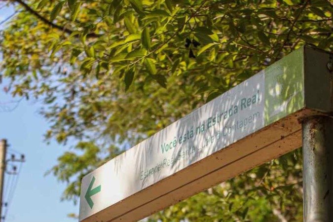  22/09/2023 Crédito: Kayo Magalhães/CB/D.A Press. Brasilia - DF. Cidades. Brasília possui 63 sítios arqueológicos. Na foto, o Parque Nacional de Brasília com a Estrada real. 