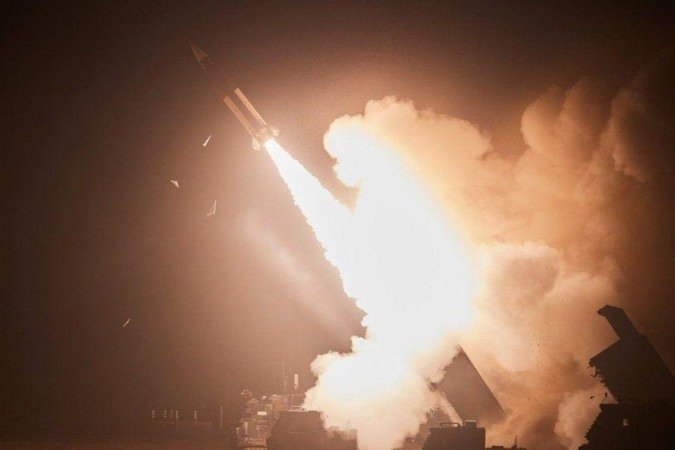 Um míssil ATACMS sendo disparado. Foto de arquivo -  (crédito: Reuters)