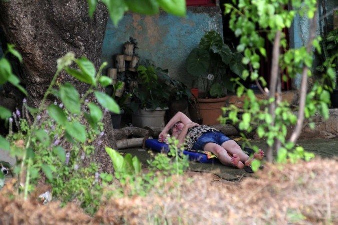  Gama registra umidade mais baixa na região, com 14%. Termômetros chegaram a marcar 36ºC. Na foto, Marlene Siqueira.