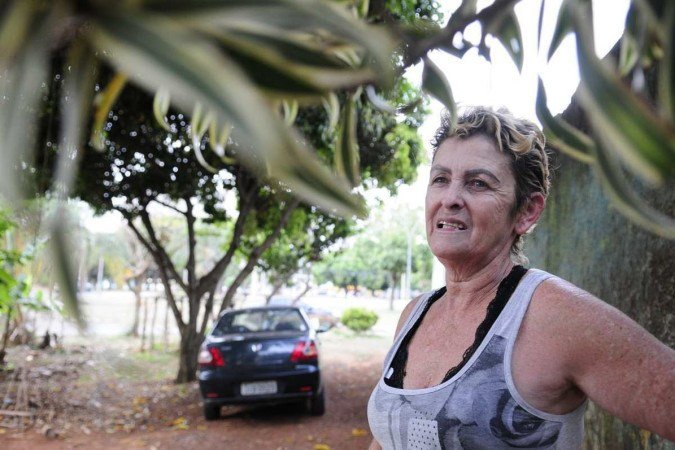  Gama registra umidade mais baixa na região, com 14%. Termômetros chegaram a marcar 36ºC. Na foto, Marlene Siqueira.