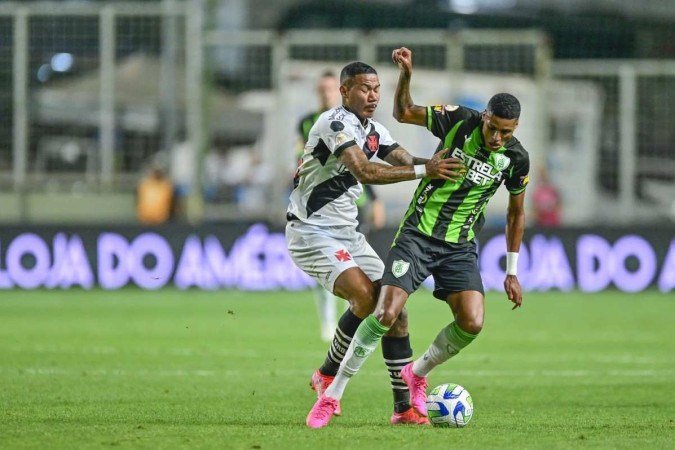 Vasco não foi brilhante contra o América, mas somou mais três pontos - (crédito: Mourão Panda/América-MG) Vasco não foi brilhante contra o América, mas somou mais três pontos - (crédito: Mourão Panda/América-MG)