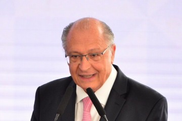 Presidente em exercício, Geraldo Alckmin, falou, por videoconferência, em almoço de confraternização dos dirigentes de bancos -  (crédito:  Ed Alves/CB/D.A Press)