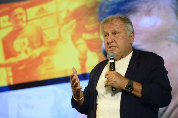 Evento da OAB-DF contou com a presença de Zico, que relembrou momentos importantes da vida nas quatro linhas para transmitir mensagens de liderança -  (crédito: Marcelo Ferreira/CB/DA Press)