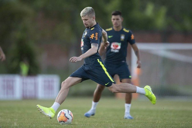 Aos 26 anos, Caio Henrique foi uma das novidades na convocação de Fernando Diniz como técnico do Brasil  -  (crédito: Lucas Figueiredo/CBF)