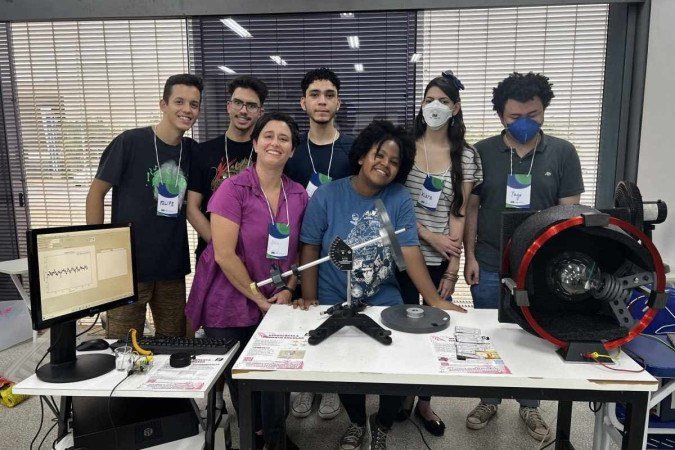 Alunos do curso de física da UnB participam da mostra dos cursos de graduação na 23º Semana Universitária - (crédito: Arthur Ramos/CB/DA.Press) Alunos do curso de física da UnB participam da mostra dos cursos de graduação na 23º Semana Universitária - (crédito: Arthur Ramos/CB/DA.Press)