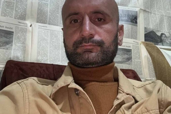 Marut Vanyan: "Eu apenas cheguei muito cansado em Yerevan e acabei de encontrar um albergue barato aqui. Não sei o que farei amanhã"