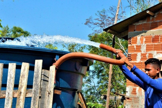 Operação Estiagem em Rio Branco atende cerca de 4,2 mil famílias - (crédito: Evandro Derze/Prefeitura de Rio Branco) Operação Estiagem em Rio Branco atende cerca de 4,2 mil famílias - (crédito: Evandro Derze/Prefeitura de Rio Branco)