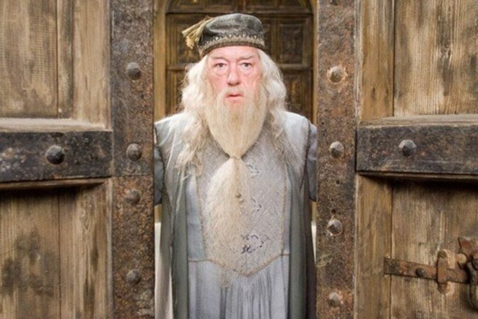 o ator Michael Gambon interpretou Albus Dumbledore, personagem de Harry Potter
- (crédito: Reprodução / Internet) o ator Michael Gambon interpretou Albus Dumbledore, personagem de Harry Potter
- (crédito: Reprodução / Internet)
