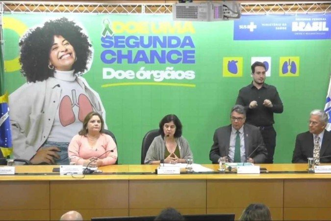 Nísia: Nísia: