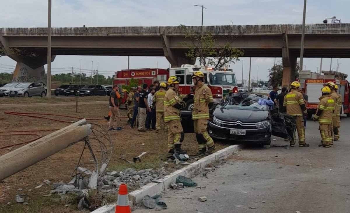 Delegada da PCDF fica gravemente ferida em acidente na EPTG