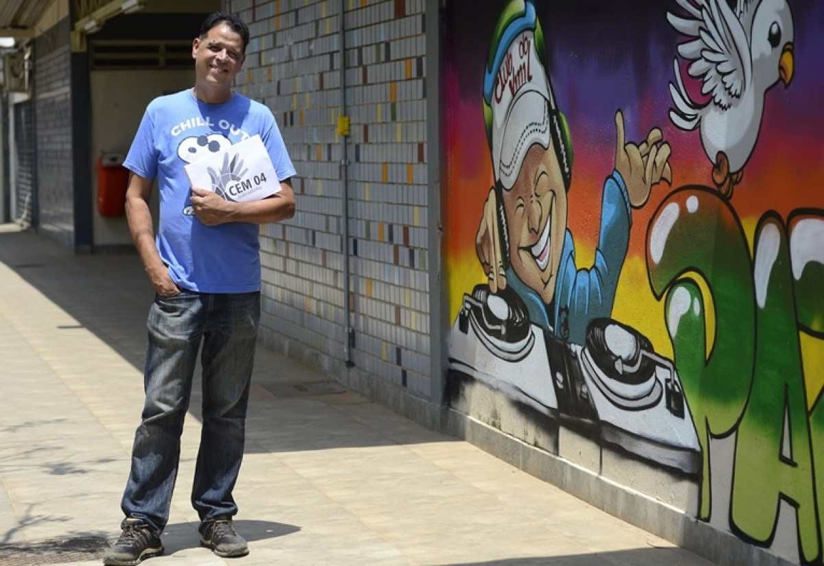 Diretor de Sobradinho transforma escola em espaço de oportunidades
