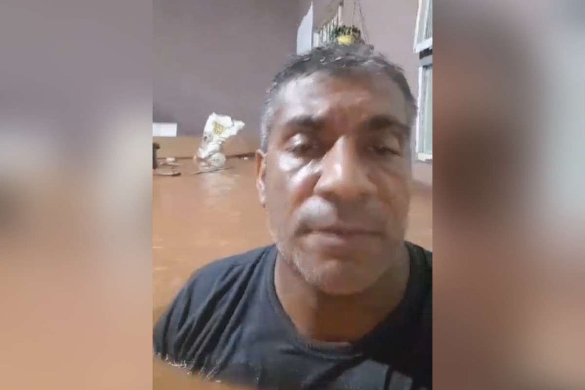 Vídeo: homem fica submerso com água na altura do peito após chuva no DF