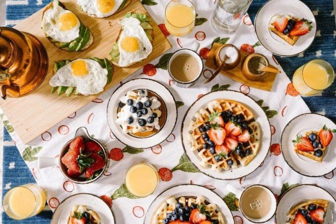 O café da manhã é de suma importância para seguimento na rotina - (crédito: Unsplash/ Rachel Park) O café da manhã é de suma importância para seguimento na rotina - (crédito: Unsplash/ Rachel Park)