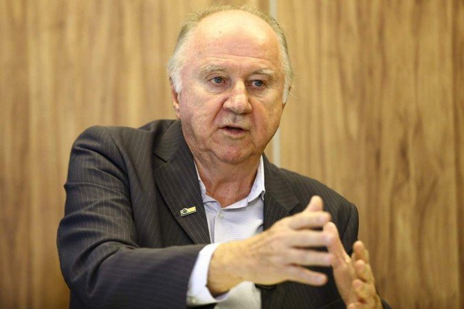 Ziulkoski convocou os pares para movimentação contra o estrangulamento das contas do municípios - (crédito: Marcelo Camargo/Agência Brasil) Ziulkoski convocou os pares para movimentação contra o estrangulamento das contas do municípios - (crédito: Marcelo Camargo/Agência Brasil)
