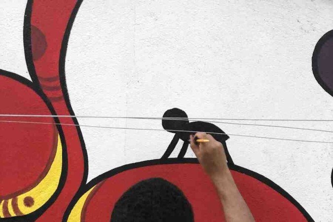 A ação conta com apoio de artistas e voluntários 