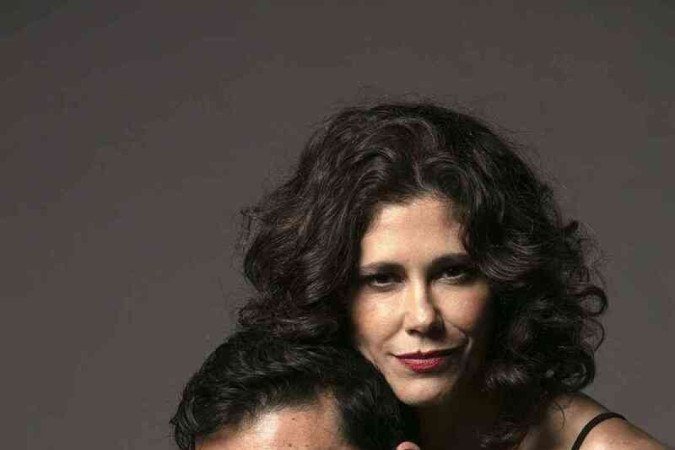  Crédito: Leo Aversa/Divulgação. Juliana Martins e Sergio Marone no espetáculo 
