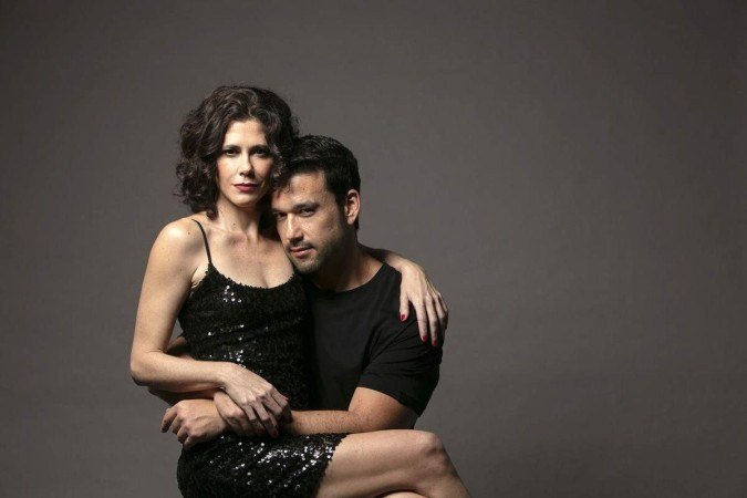Crédito: Leo Aversa/Divulgação. Juliana Martins e Sergio Marone no espetáculo 