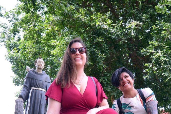 Lorena e Ana Célia levaram os cachorrinhos Moka, Bento, Sol e Vênus. 