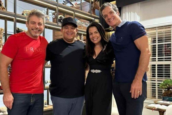 Bruno Avelar recebe amigos famosos como Luigi Barrichelli, Nívea Stelmann e Carlos Machado em sua mansão em Orlando - (crédito: Divulgação) Bruno Avelar recebe amigos famosos como Luigi Barrichelli, Nívea Stelmann e Carlos Machado em sua mansão em Orlando - (crédito: Divulgação)