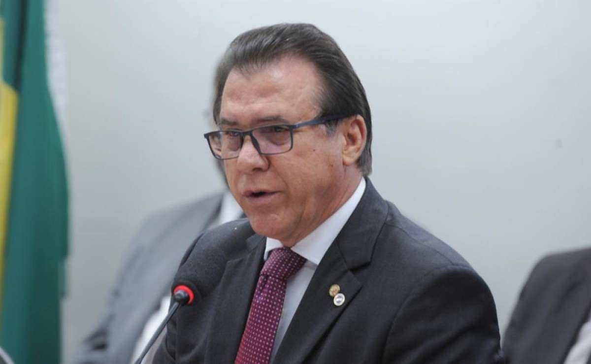 'Não há qualquer proposta de imposto sindical', diz Luiz Marinho