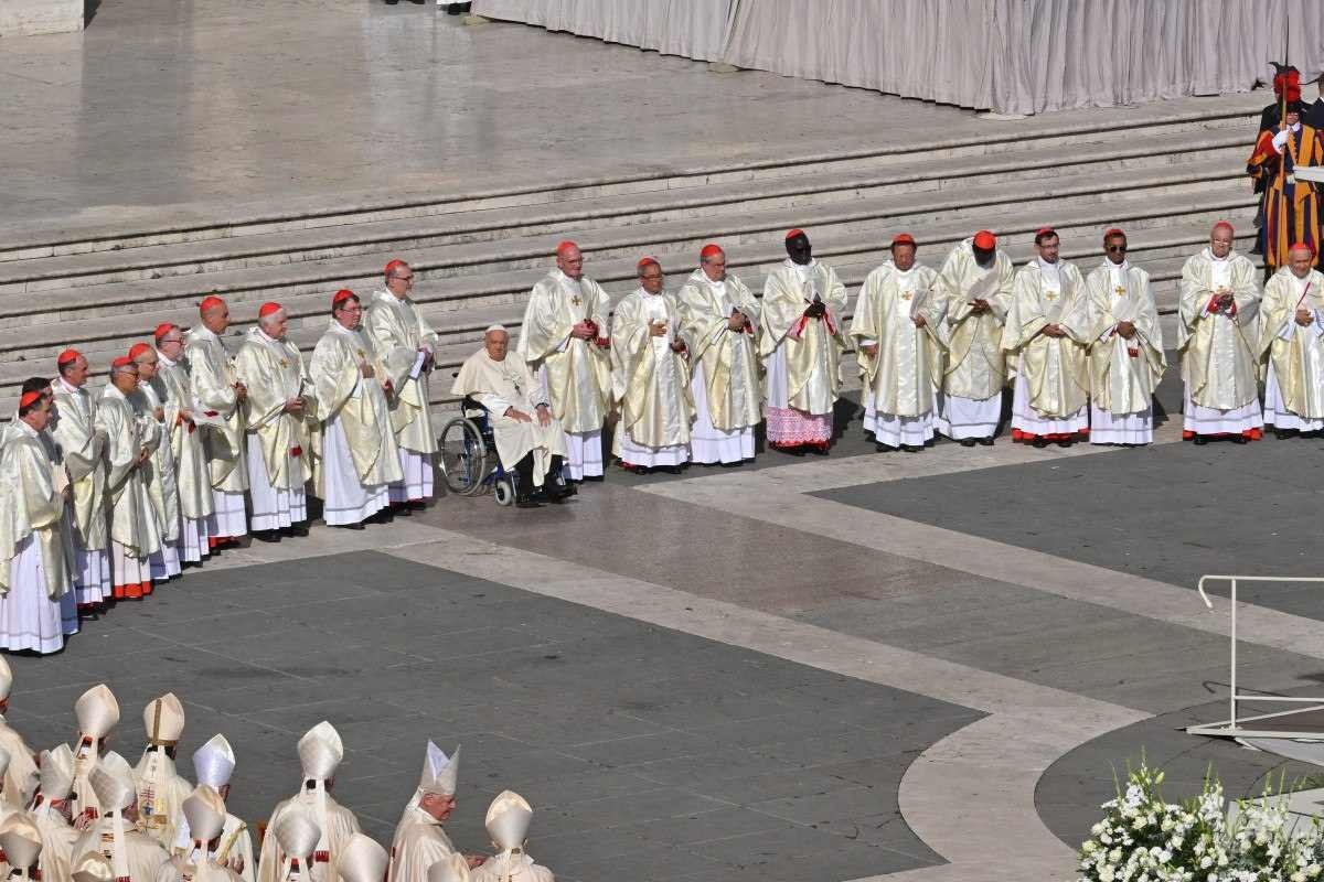 Igreja Católica inicia Sínodo entre expectativas de abertura 