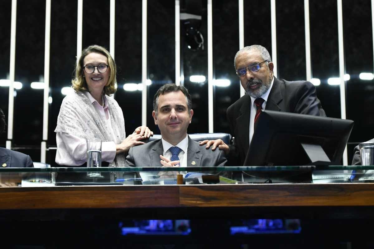 Senado aprova pensão a órfãos do feminicídio: 