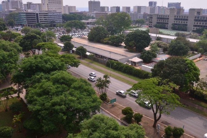 Ampliar a arborização das cidades é uma das medidas indicadas
- (crédito: Ed Alves/CB/DA.Press) Ampliar a arborização das cidades é uma das medidas indicadas
- (crédito: Ed Alves/CB/DA.Press)