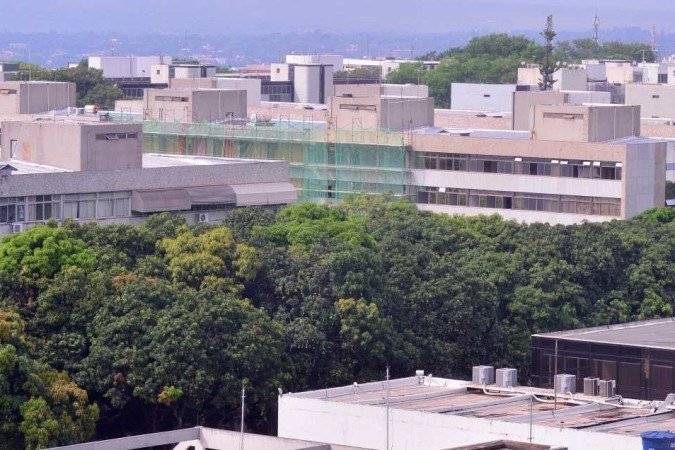 Áreas comuns em condomínios e próximas a prédios são um risco